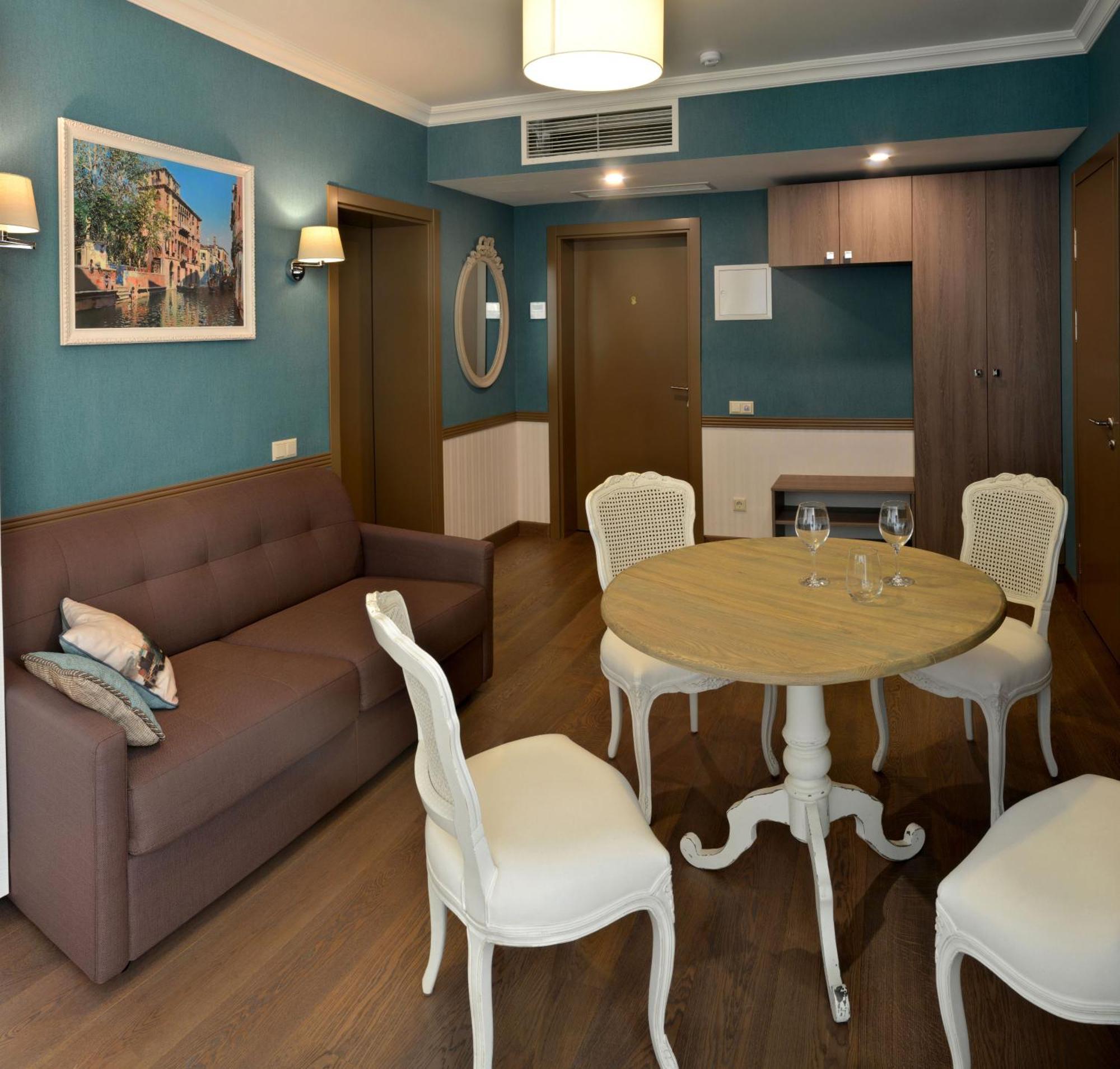 Zentrum Hotel تشيسيناو المظهر الخارجي الصورة